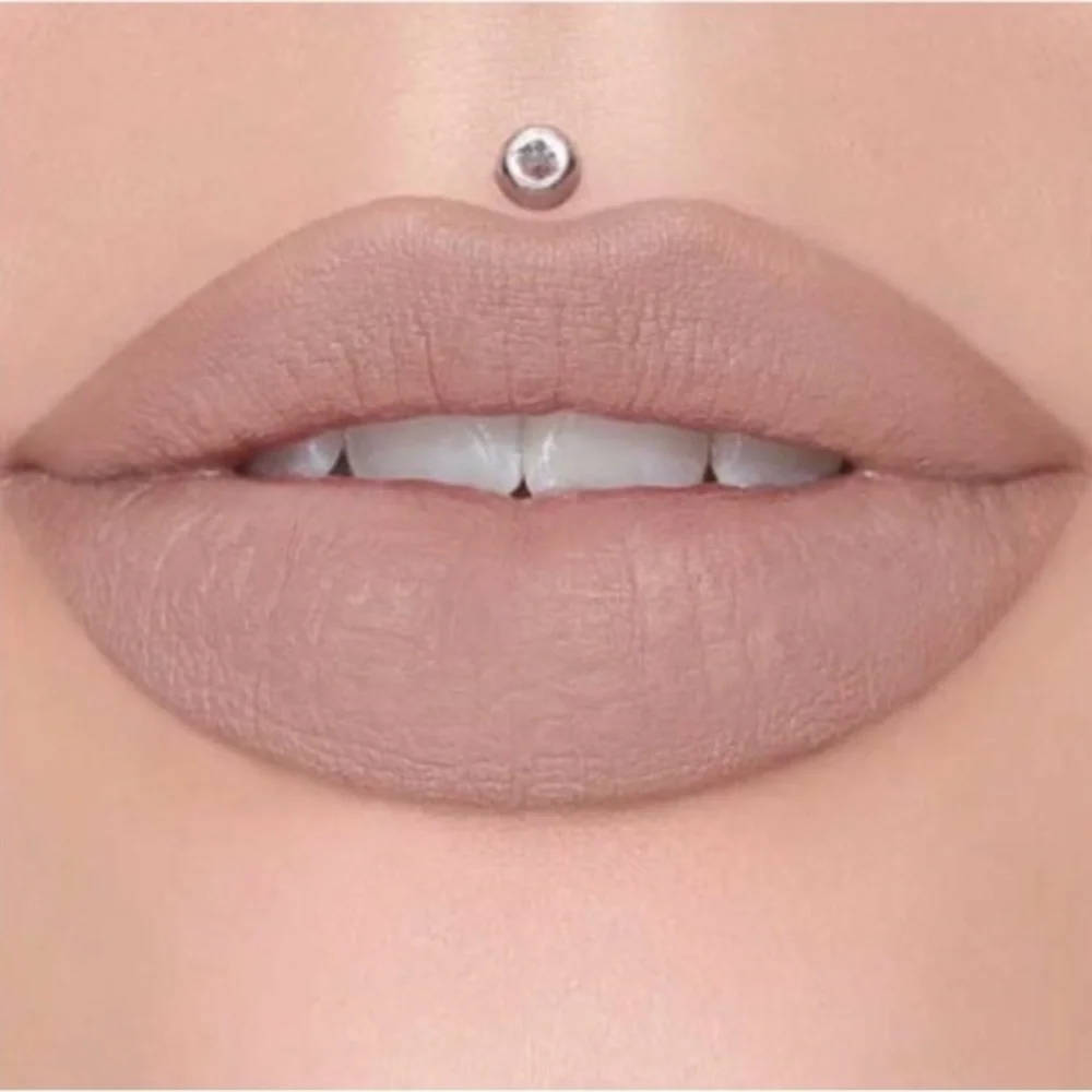 Jeffree Star CELEBRITY SKIN Supreme Gloss Nude Lipstick